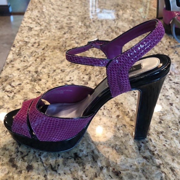 White House Black Market Heels - Picture 8 of 14